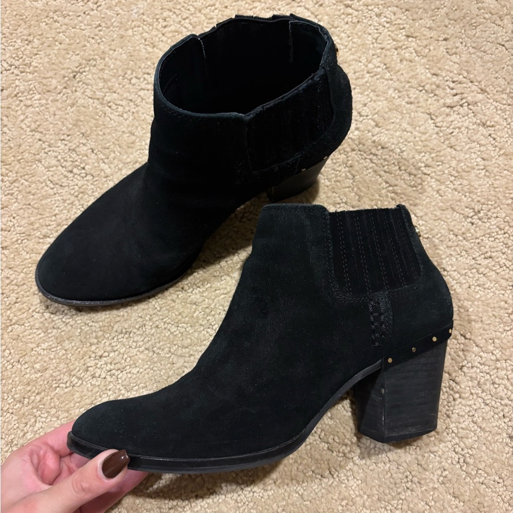 Steve Madden black suede booties